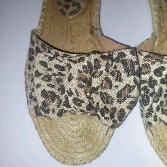 NOT RATED Women's Leopard Slide Sandals w/ Bows Size 10 - Picture 3 of 5